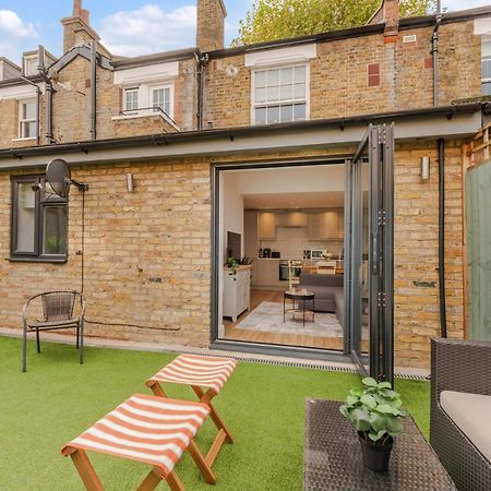 Three-Bedroom Bliss In London Town Екстериор снимка