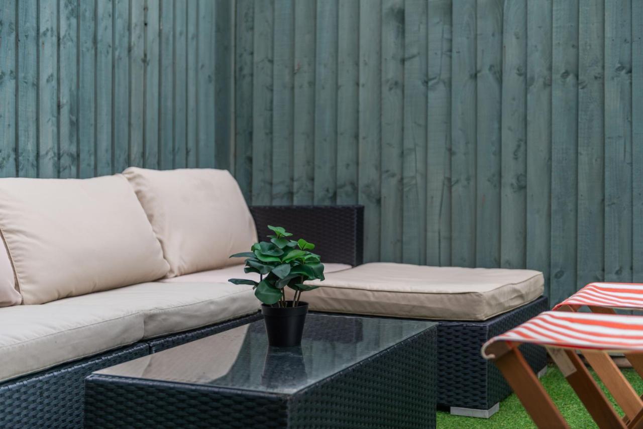 Three-Bedroom Bliss In London Town Екстериор снимка